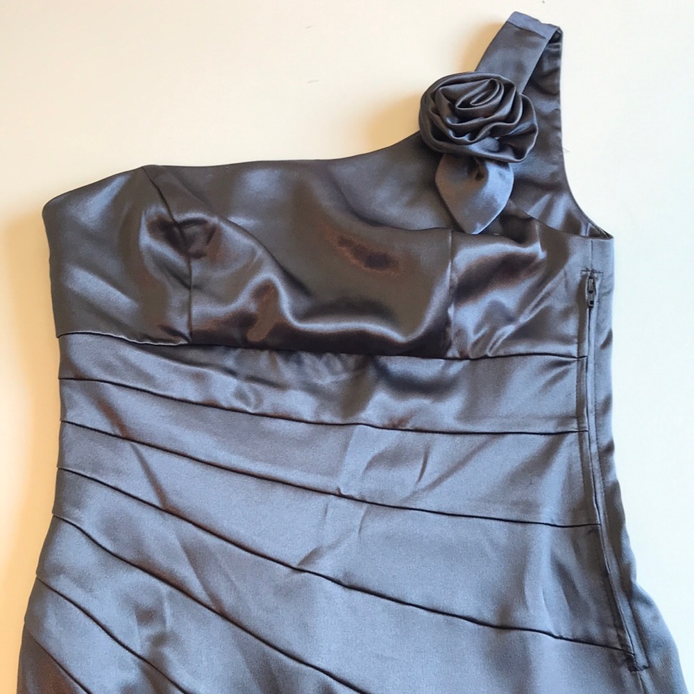 BCX Junior Off the Shoulder Party Bodycon Satin Silver Color Midi  Dress Size 5 - Picture 2 of 9